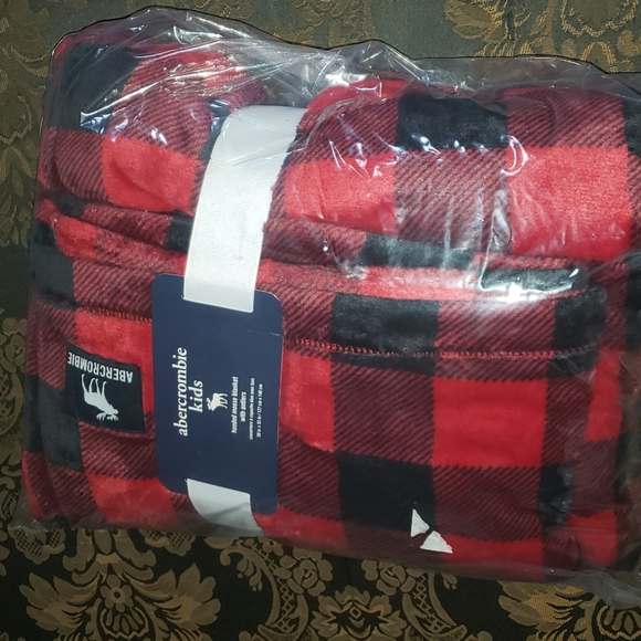 Abercrombie hooded blanket - Picture 7 of 7